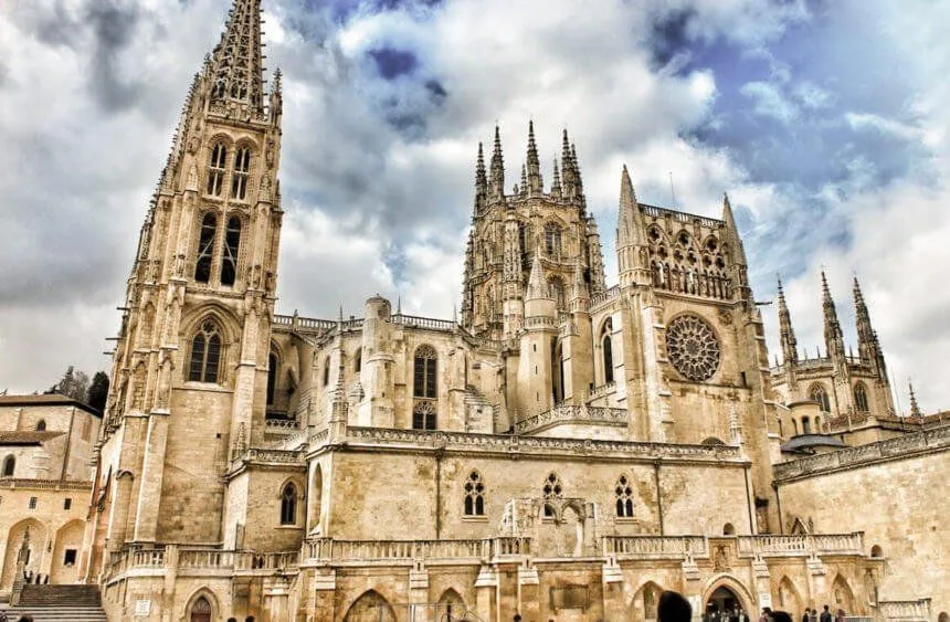 Image 2: Catedral de Burgos, donde se encuentra la tumba del Cid Campeador