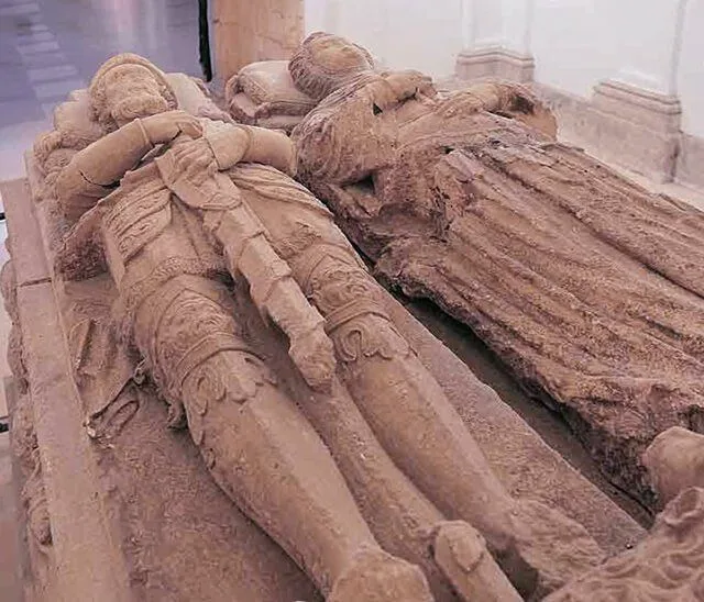Image 4: Tumba del Cid y de Jimena en el Monasterio de Cardeña
