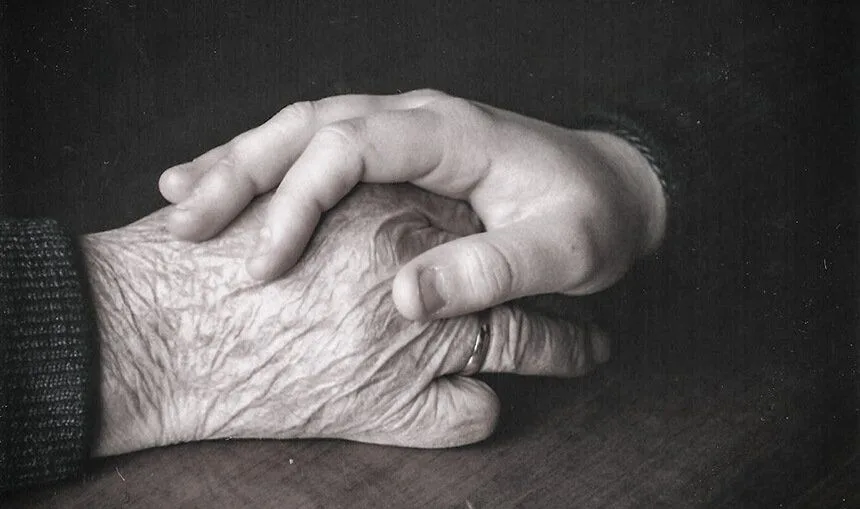Image 2: Frases de despedida para abuelos y abuelas